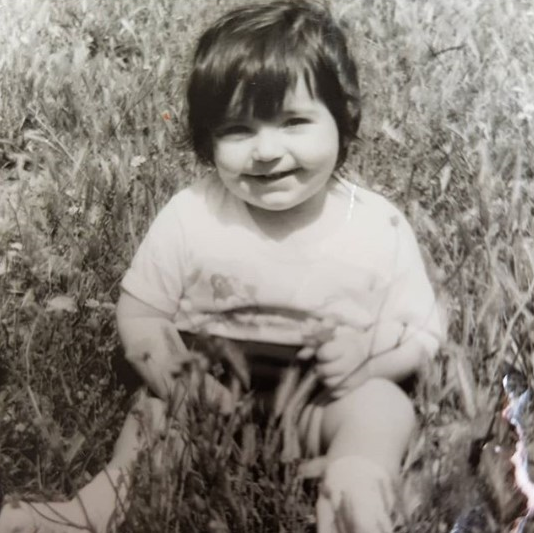 Moderatorja shqiptare feston ditëlindjen, ja urimi që ka për veten (FOTO)