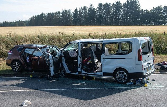 Shuhen në aksident 5 persona (FOTO)