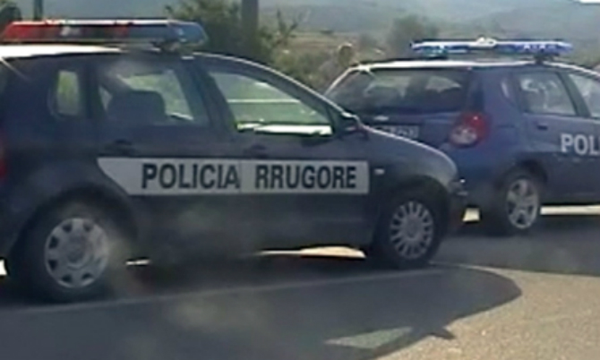 24-vjeçari arab përplas për vdekje një person në autostradën Tiranë-Durrës