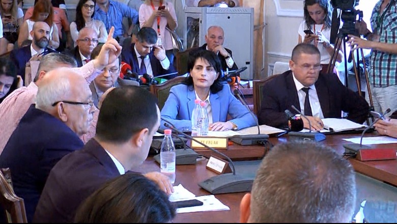 7 muaj në detyrë, Kryeprokurorja Arta Marku raporton te Komisioni i Ligjeve