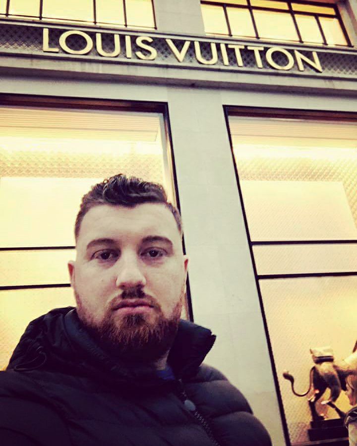 EMRI/ Këngëtari i njohur shqiptar që u kap me kokainë, pjesë e bandës së drogës