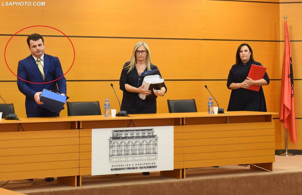 DENONCIMI/ Anëtari i KPK-së falsifikoi dokumentat e gjuhës angleze