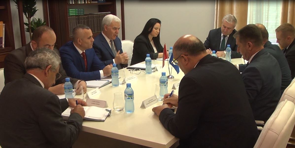 Shqipëri-Kosovë, protokoll bashkëpunimi për turizmin veror