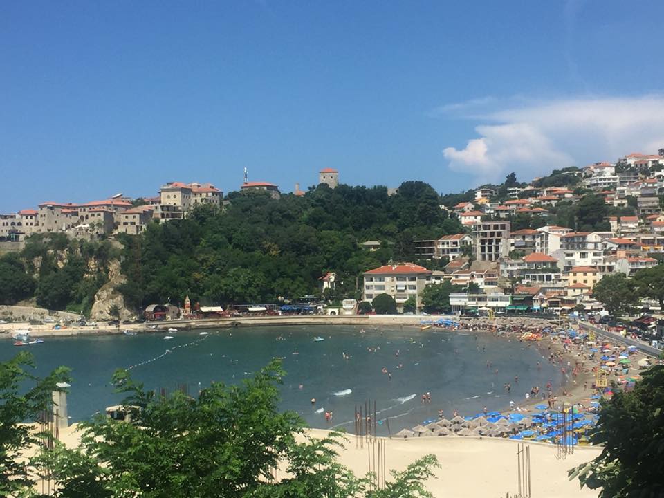 Tragjedi për familjen shqiptare, humbin jetën nëna e djali 10 vjeç, babai në koma