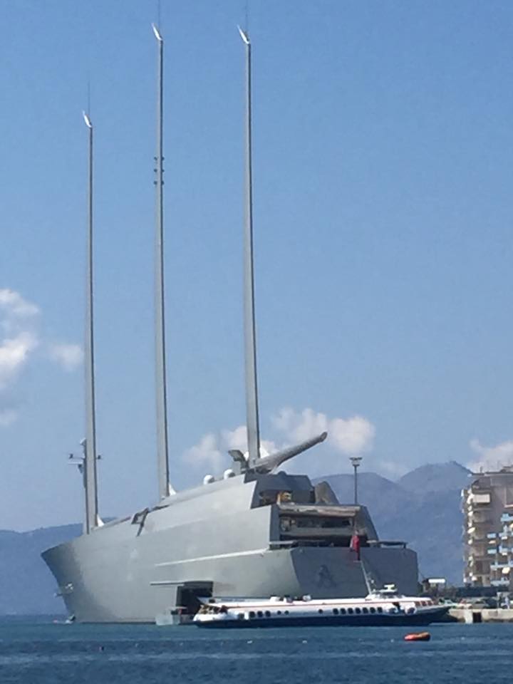 Mbërrin në bregdetin tonë jahti luksoz me velën më të madhe në botë (FOTO & VIDEO)