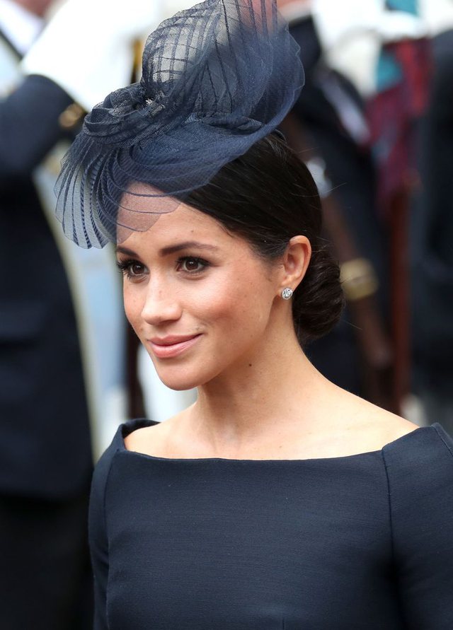 Meghan Markle e bën vetë grimin!