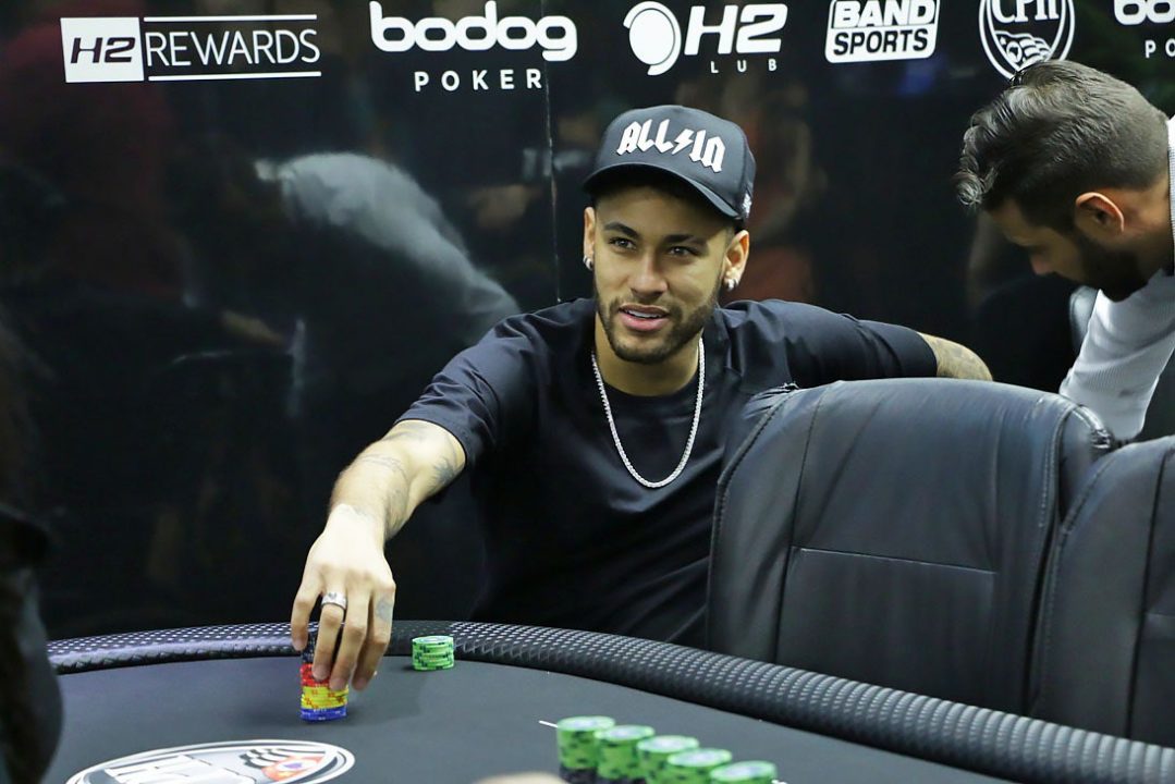 Dështoi në Botëror me Brazilin, Neymar siguron një vend në finalen e pokerit
