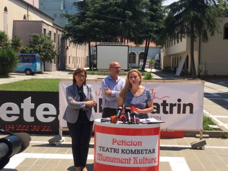 Deputetët e PD firmosin peticionin: Meta të mos e dekretojë ligjin për Teatrin Kombëtar