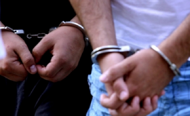 Drogë në makinë, arrestohen dy të rinjtë nga Durrësi
