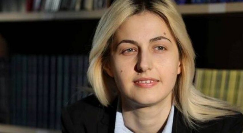 Zëdhënësja e PD flet për historinë e dashurisë