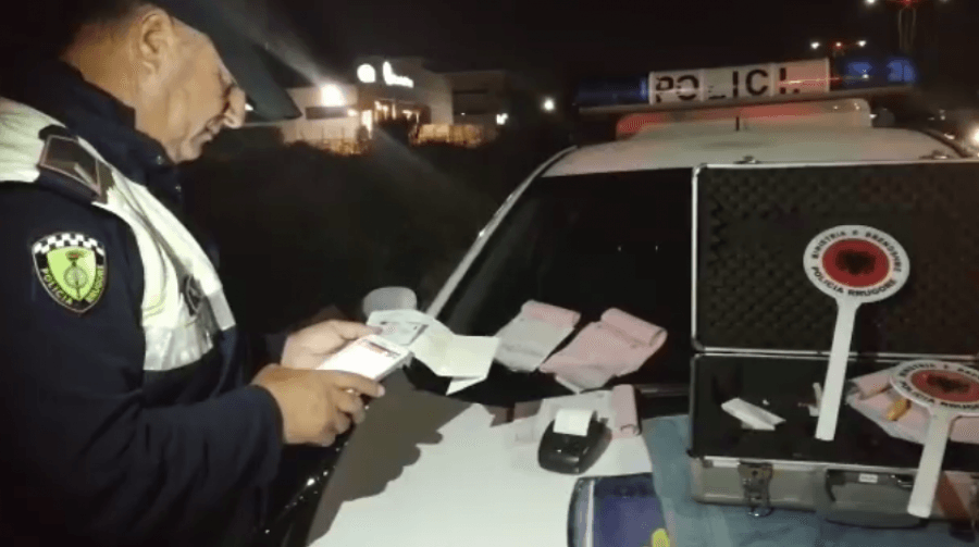 Policia heq 13 patenta në autostradë, shoferët me 175 km në orë (VIDEO)