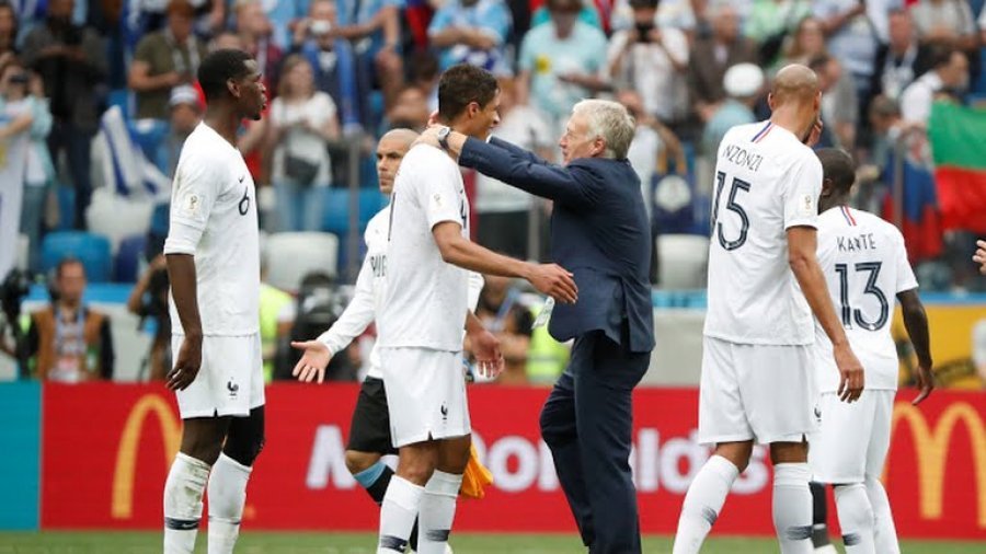 Franca gjysmëfinalistja e parë e Botërorit, mposht Uruguain