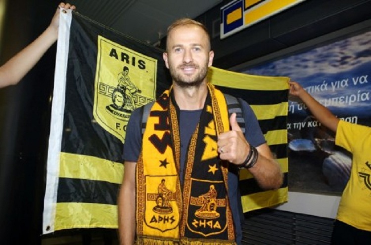 Basha në Selanik, pritet me entuziazëm nga tifozët e Aris