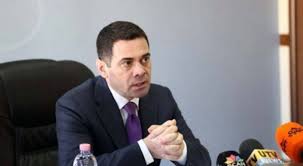 Kritikat në raportin e DASH për klimën e të bërit biznes, përgjigjet ministri Ahmetaj