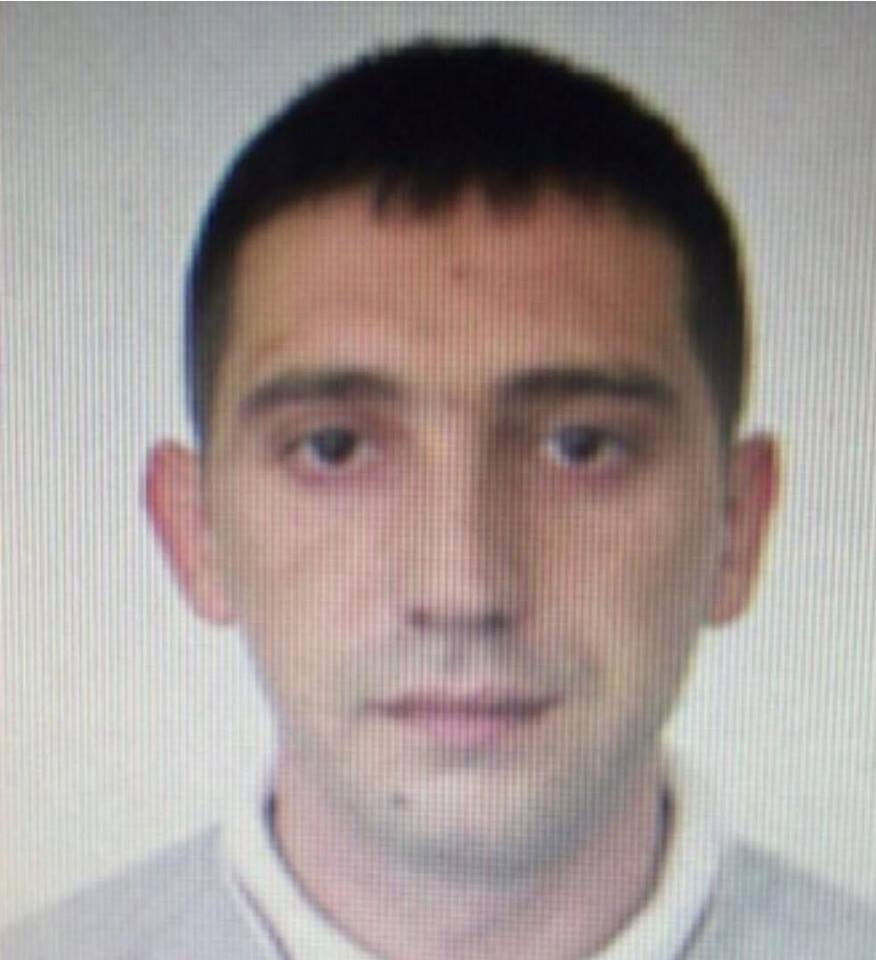 Emri/ Qëlloi 4 herë me armë në disko, arrestohet i riu që terrorizoi pushuesit (FOTO)