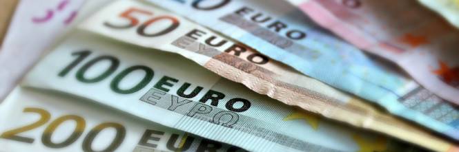 E moshuara gjen mijëra euro në rrugë, habit veprimi i saj