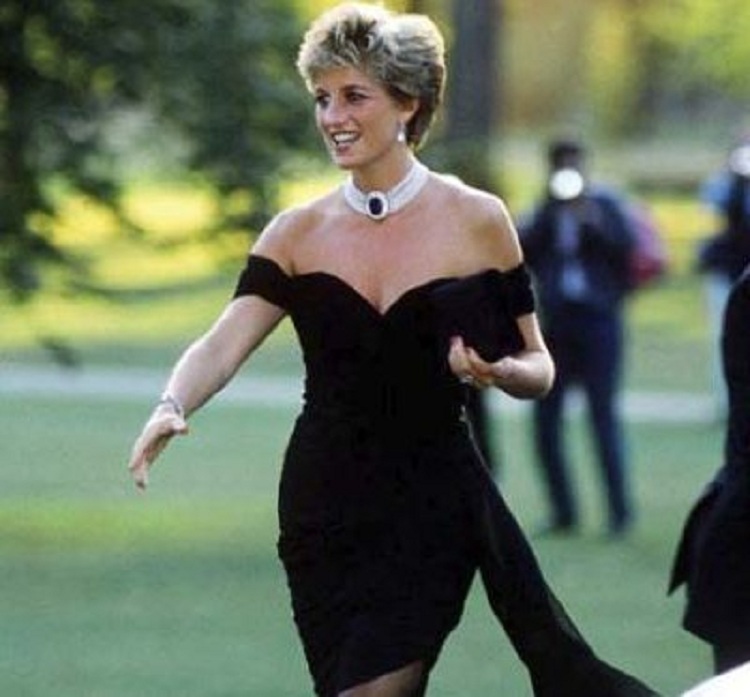 Sot Lady Diana do të festonte ditëlindjen! ‘Fustani i hakmarrjes’ që ndryshoi imazhin e saj (FOTO)