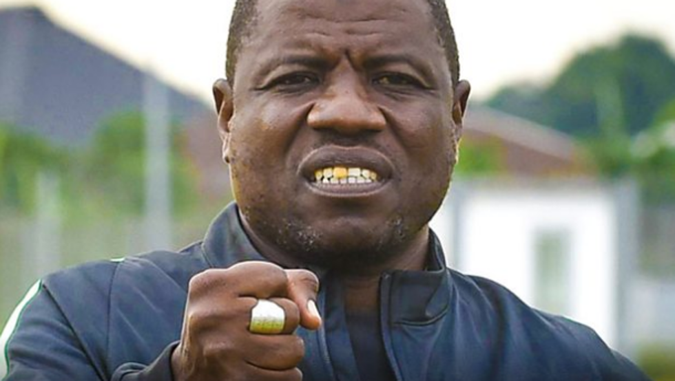 Futbolli nigerian në kaos, trajneri kapet duke marrë ryshfet për kombëtaren