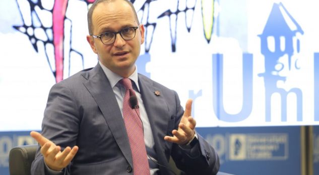 Bushati “rrëzon” Kotzias: Në bisedime edhe çështja çame