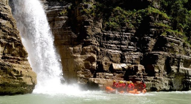 Në lumin Osum nuk do ndërtohen HEC-e, Klosi: Perla natyrore shpëtoi