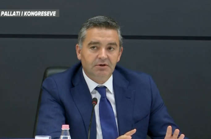 Ministri Klosi shpall 16 zonat prioritare të Shqipërisë