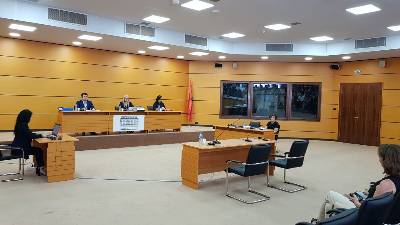 KPK kalon në sitë pasuritë e Rovena Gashit, hetohet dhe pasuria e të atit