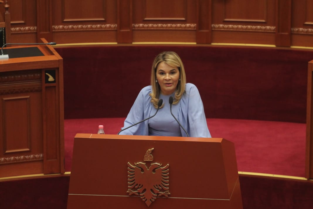 Kryemadhi kërcënon Ramën: Mjaftojnë 100 vetë t’ju zbythin!