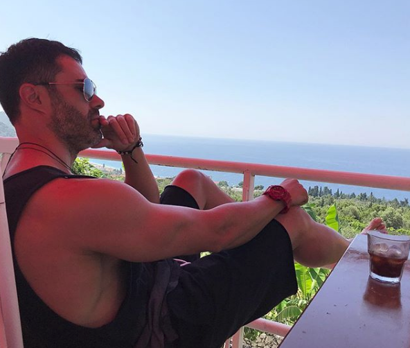 “Do të na mungosh gjithë jetën”, Landi fjalë prekëse për Dr.Florin (FOTO)