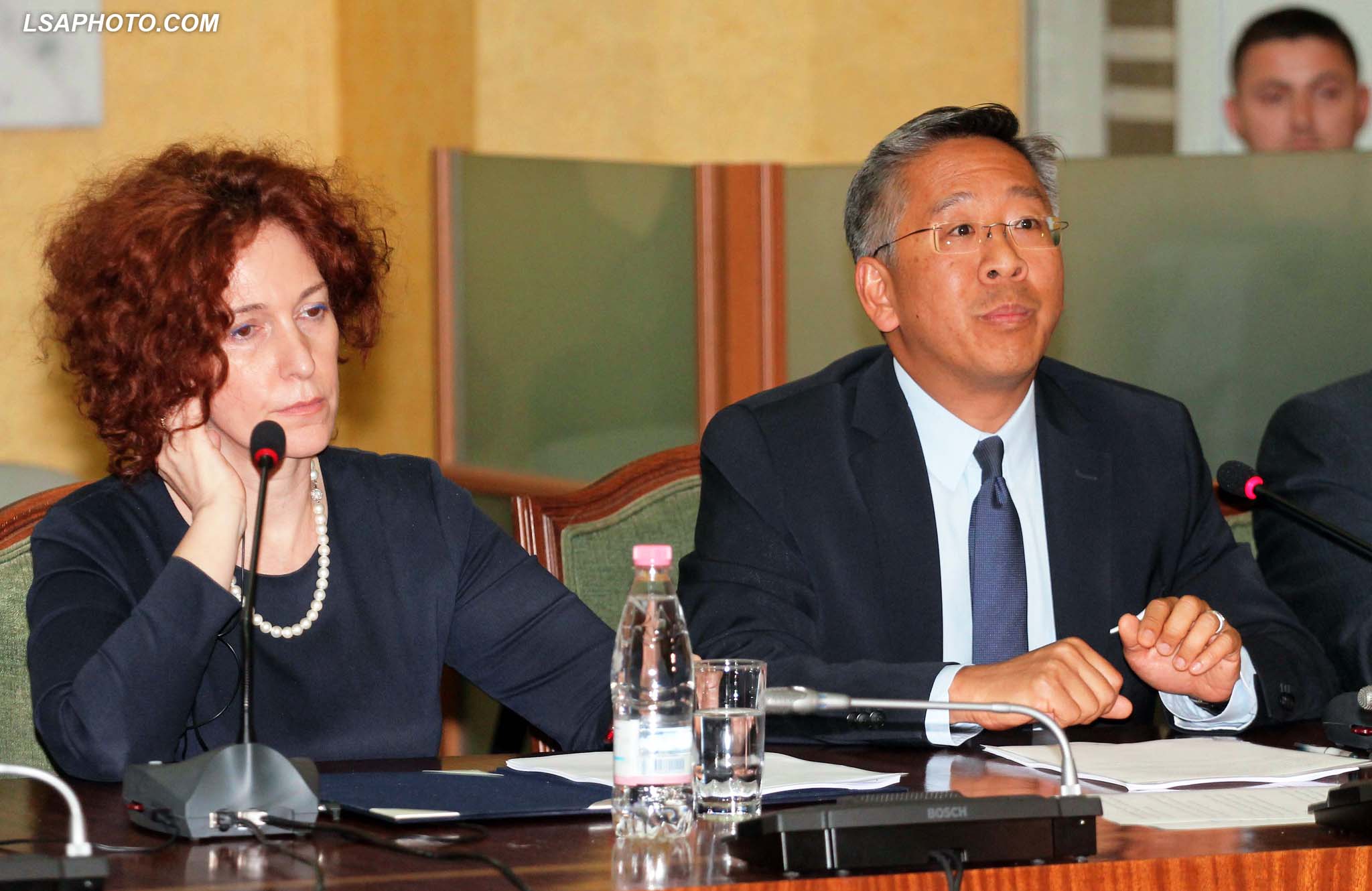 Lu e Vlahutin i japin lamtumirën së bashku Shqipërisë