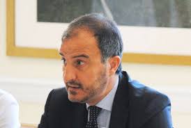 Emërohet zyrtarisht, ky është ambasadori i ri i BE-së në Tiranë