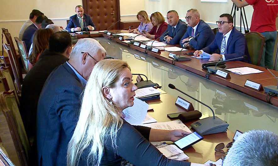 Debat për ligjin dhe teatrin, nis në Kuvend diskutimi për projektligjin e ri