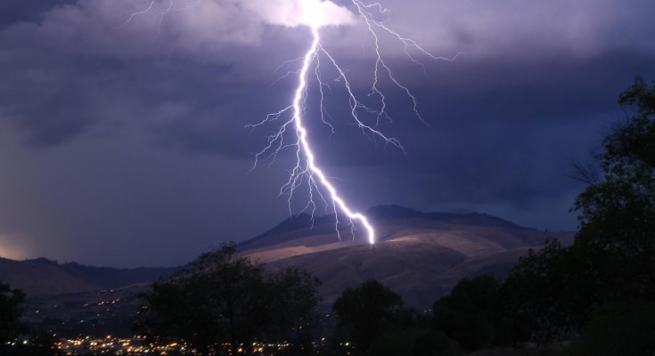 E godet rrufeja, humb jetën 22-vjeçari