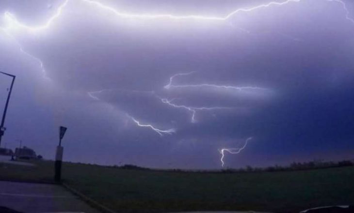 EMRI/ 47-vjeçari goditet nga rrufeja teksa kulloste bagëtitë