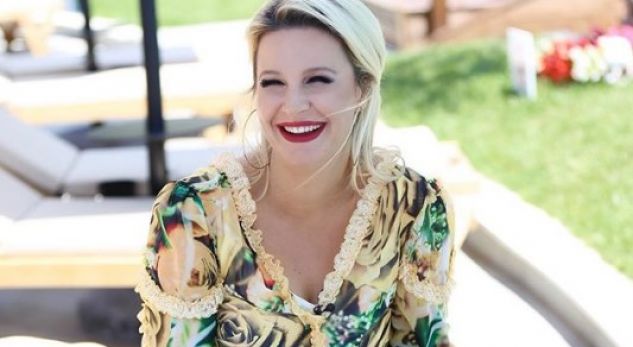 Rudina Magjistarin e kapin mat në ashensor