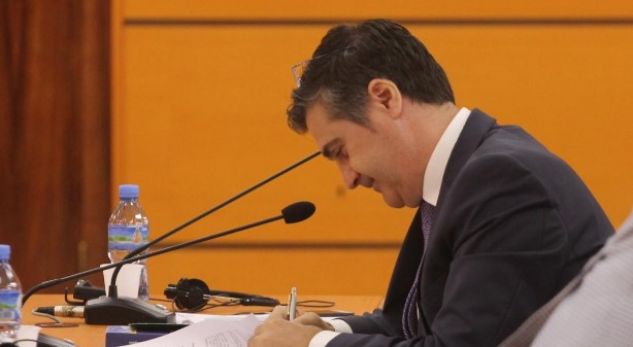 Zëri i Amerikës: Ndërkombëtarët e nxorrën zbuluar prokurorin shqiptar për vjedhjen