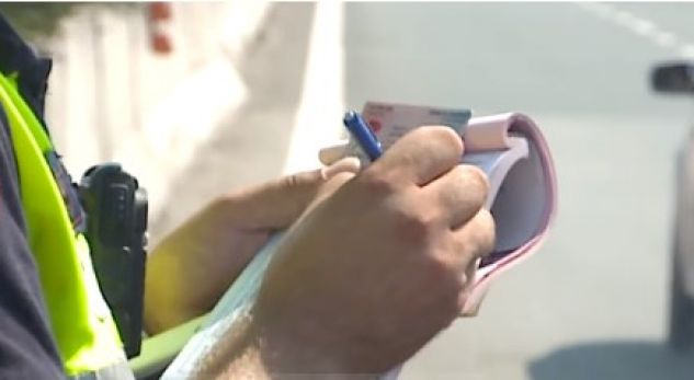 Dhjetëfishohet gjoba për celularin gjatë drejtimit të makinës