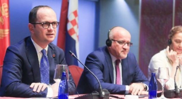 Takim trepalësh i Ministrave të Jashtëm të Shqipërisë, Kroacisë dhe Malit të Zi