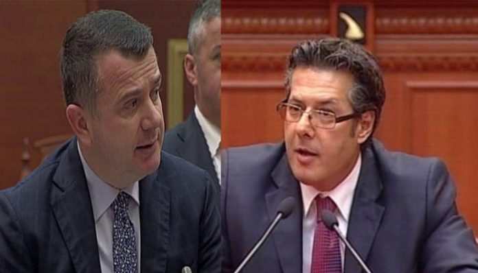 Paloka  për Ballën: Derrkuci me Yaris po përpiqet të shpëtojë duke hedhur baltë