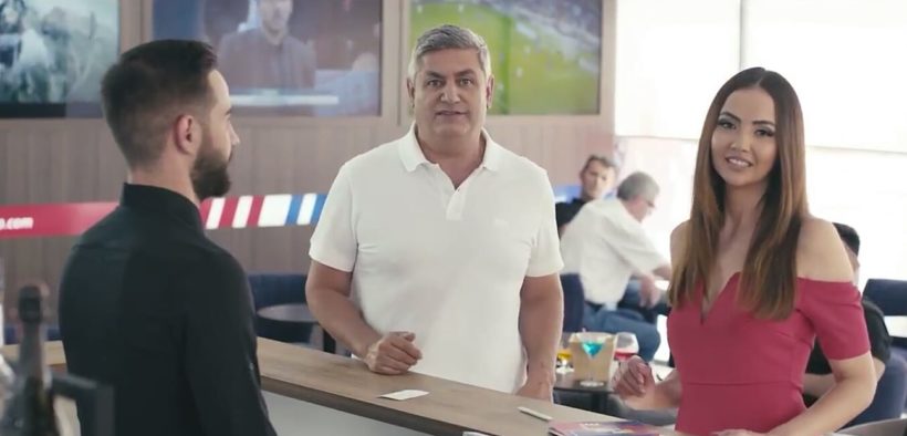 Të gjithë e dinim ruse, por Olga e Shakohoxhës është një stjuardesë nga Lushnja