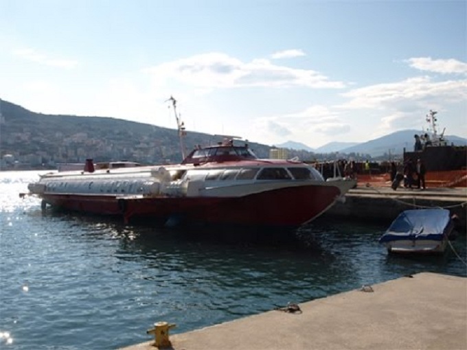 Vdes në traget turisti i mitur italian