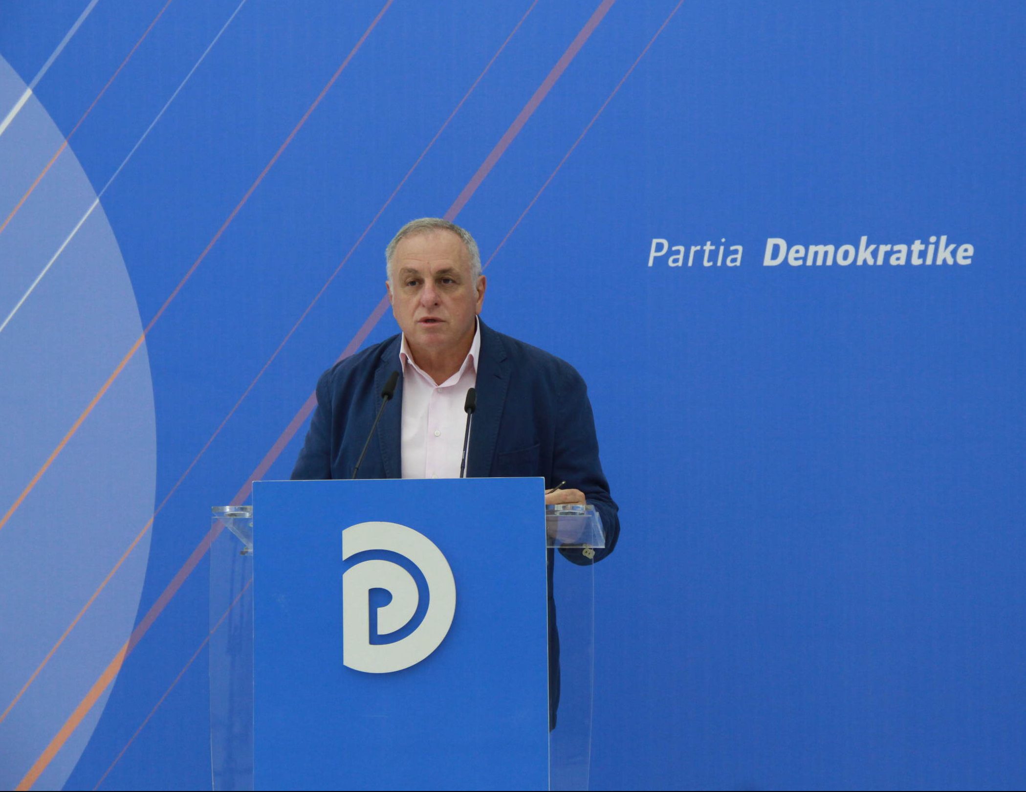 PD thirrje Metës: Blloko përzgjedhjet e ambasadorëve mbi baza politike