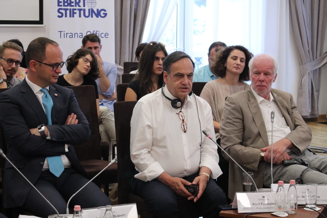 Fleckenstein: Asnjë kusht shtesë për Shqipërinë!