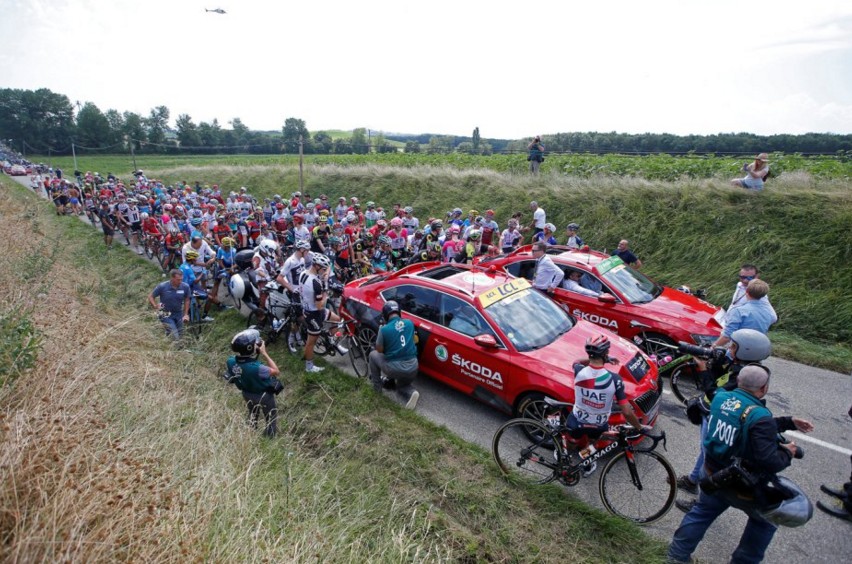 Turi i Francës, gaz lotsjellës ndaj çiklistëve