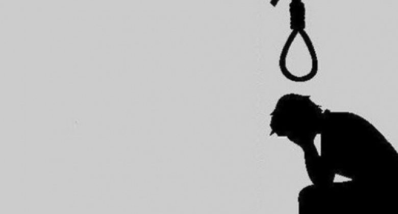 E rëndë në Shijak/ 25-vjeçari gjendet i vetëvarur, 19-vjeçari vetëhelmohet