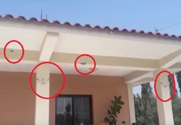 Në banesën e sulmuar. Familjarët: Na qëlluan për shkak të profesionit të Klodianës