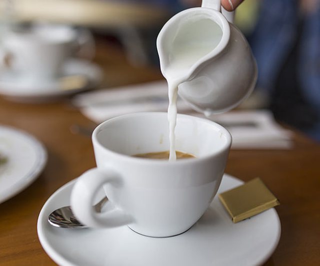 Lëngu që VIP-at nuk e zgjedhin kurrë për mëngjes, vlen edhe për ju