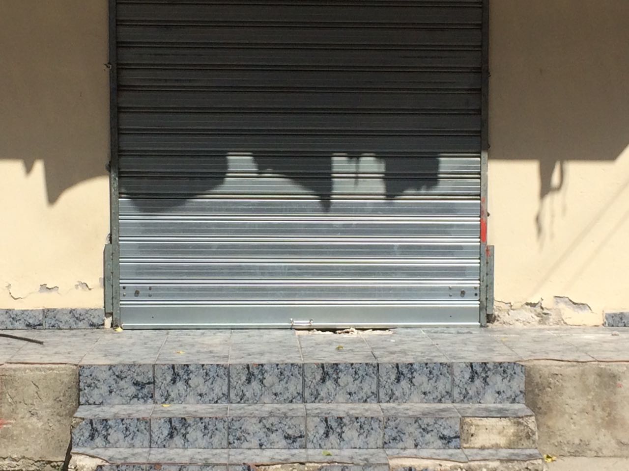 Shpërthen me tritol parukeria