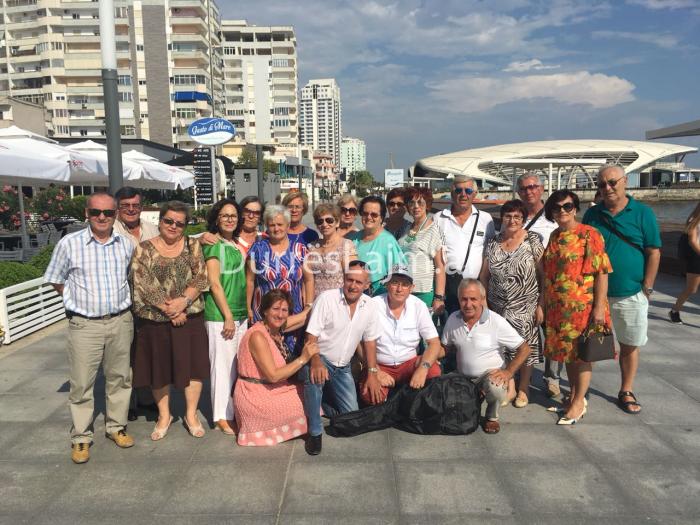 Brezi i parë i shkollës “Kushtrimi i Lirisë”, takim pas 50 viteve (VIDEO)