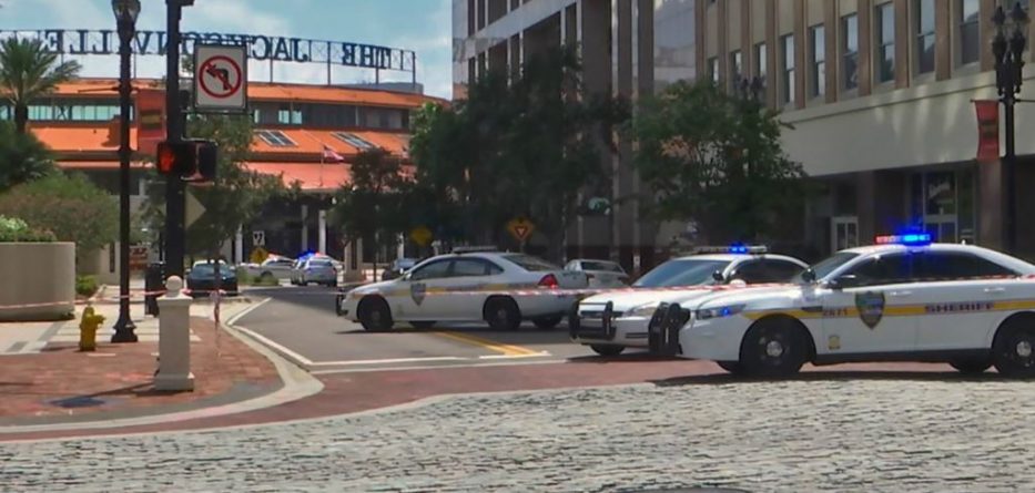 Identifikohet autori i të shtënave me armë në SHBA, u plagos dhe një shqiptar