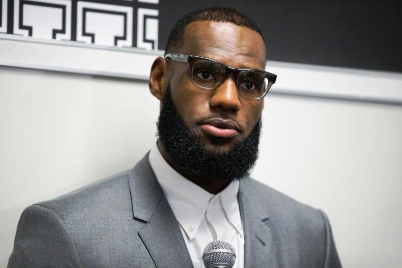 Donald Trump akuza LeBron James: E bën të duket inteligjent